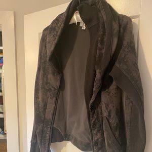 Lululemon size 8 jacket